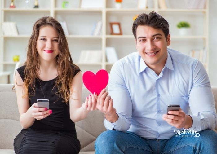 staying-safe-while-online-dating